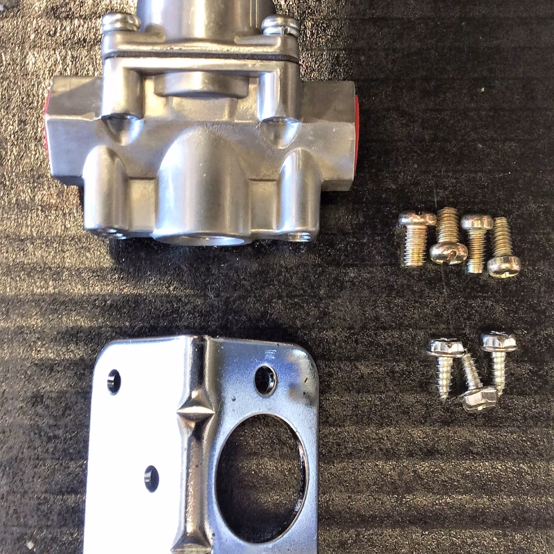 AF56010 Adjustable Fuel Pressure Regulator (carb)
