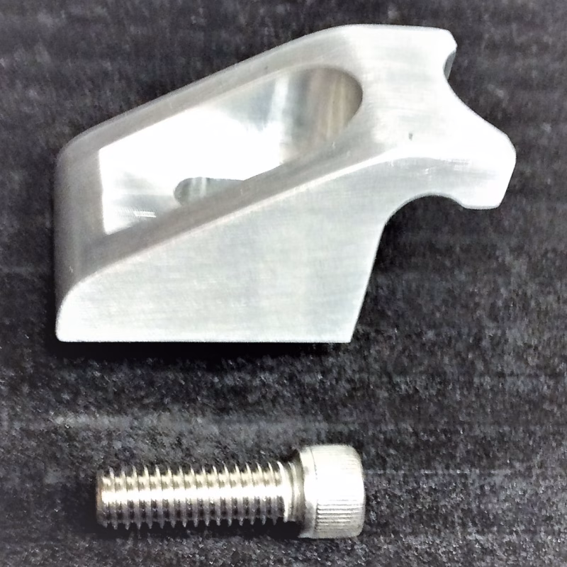 IG35101 Distributor Clamp