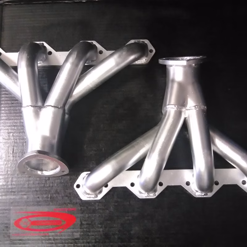 EX41101 Block Huggers Street rod style, center exit