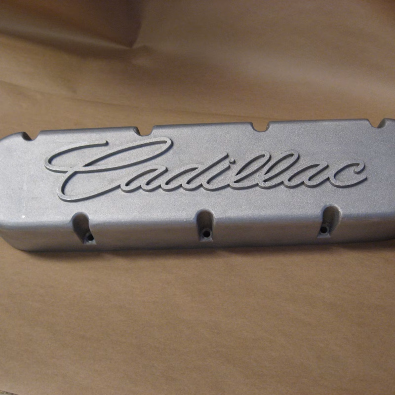 VT91131 Flat Top Valve Covers with Raised Cadillac Script